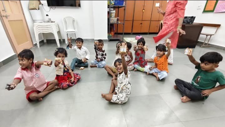 Volunteers at Subhvaishali Foundation